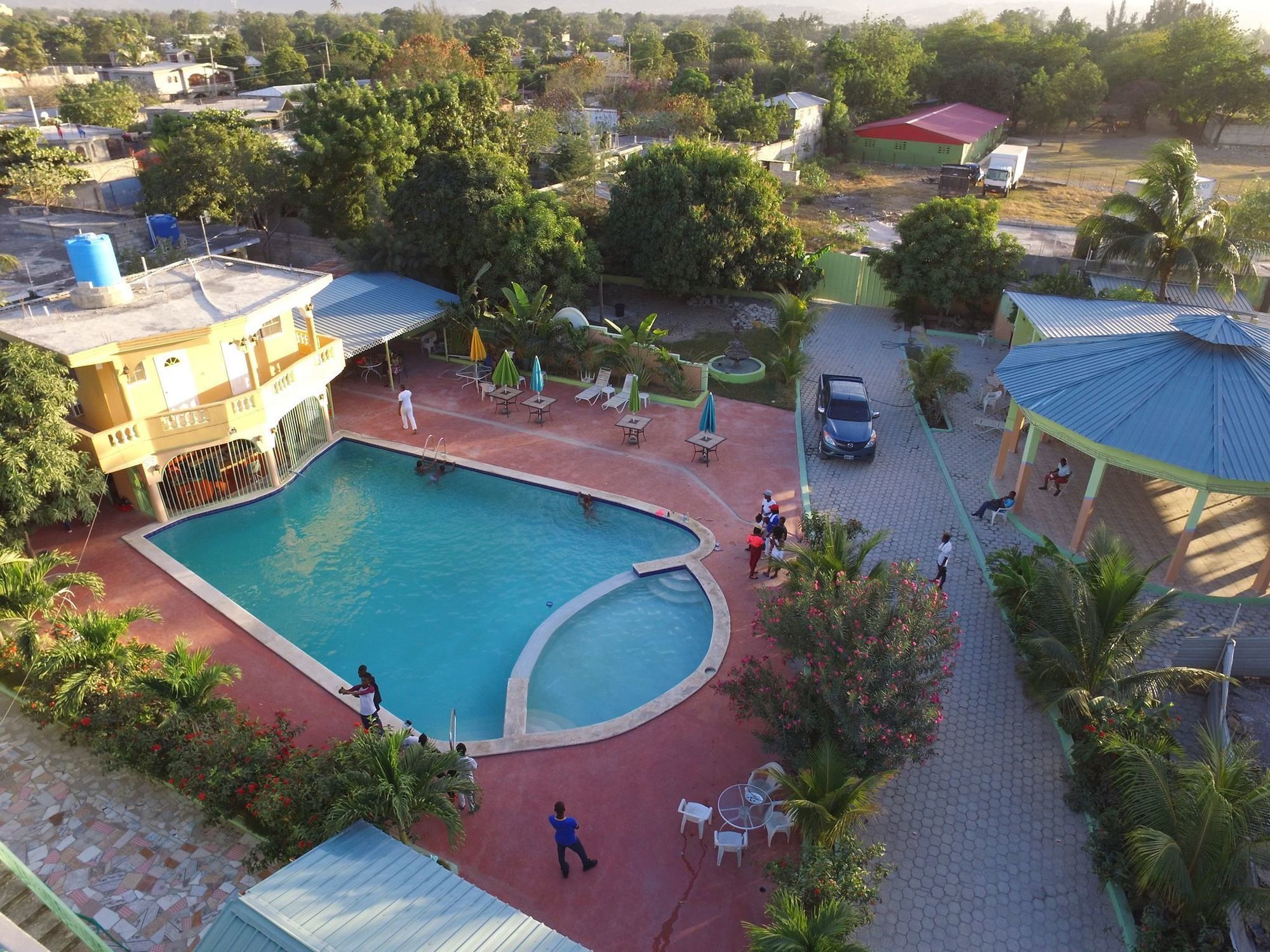 La Cayenna Hotel Et Restaurant Port-au-Prince Exterior foto
